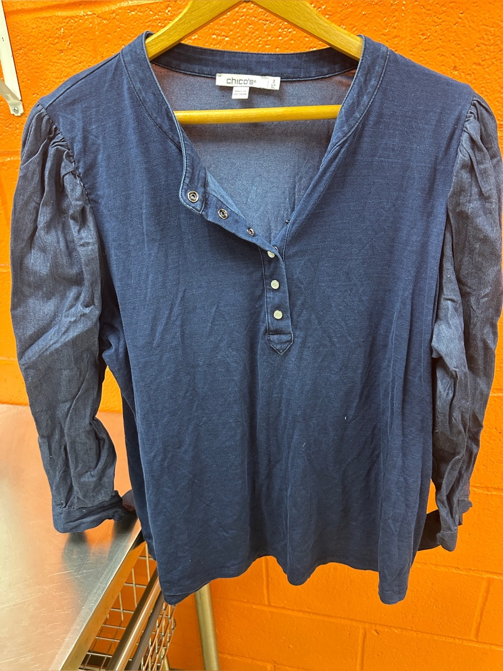 NWT Women’s Chicos Blue 3/4 Sleeve Quarter Button Blouse Size XL